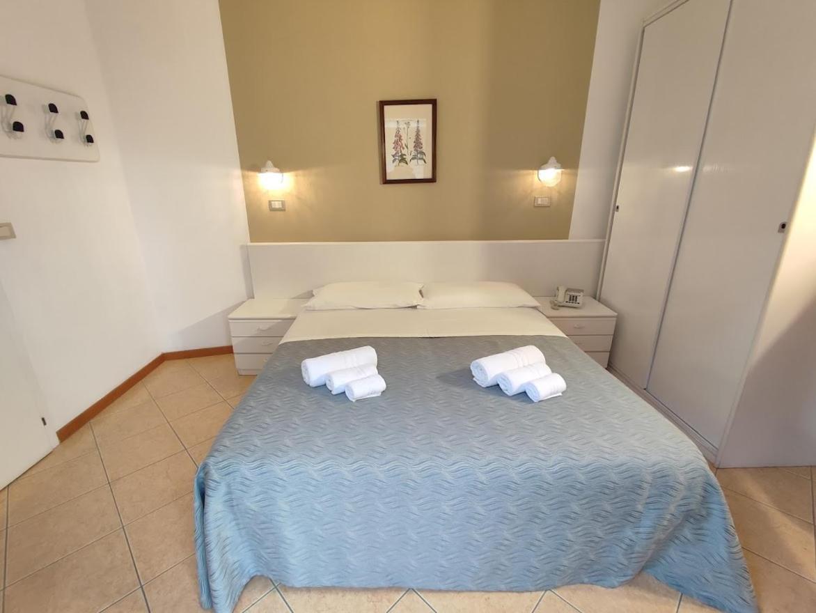 Hotel Athena B&B 가비체 마레 외부 사진