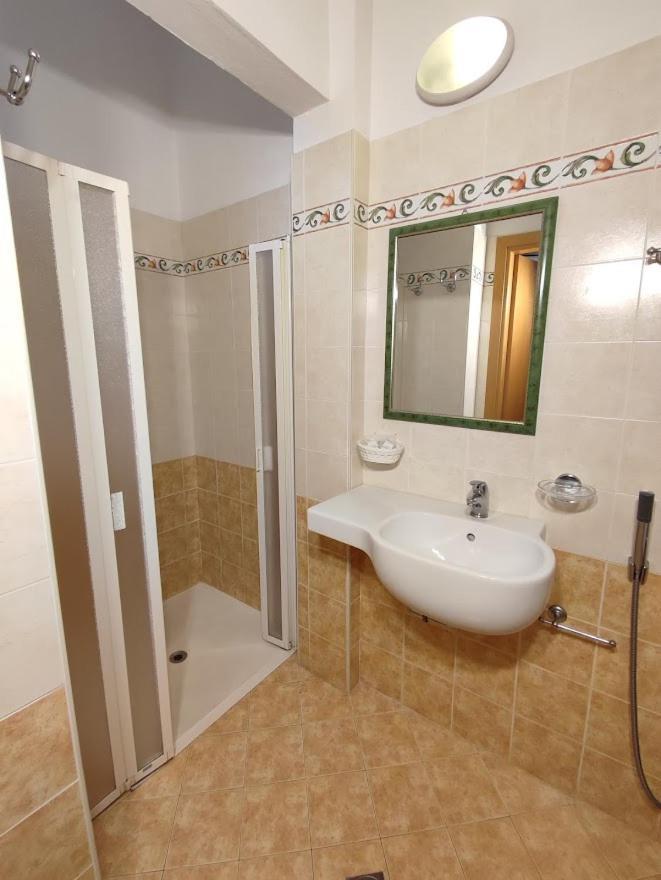 Hotel Athena B&B 가비체 마레 외부 사진